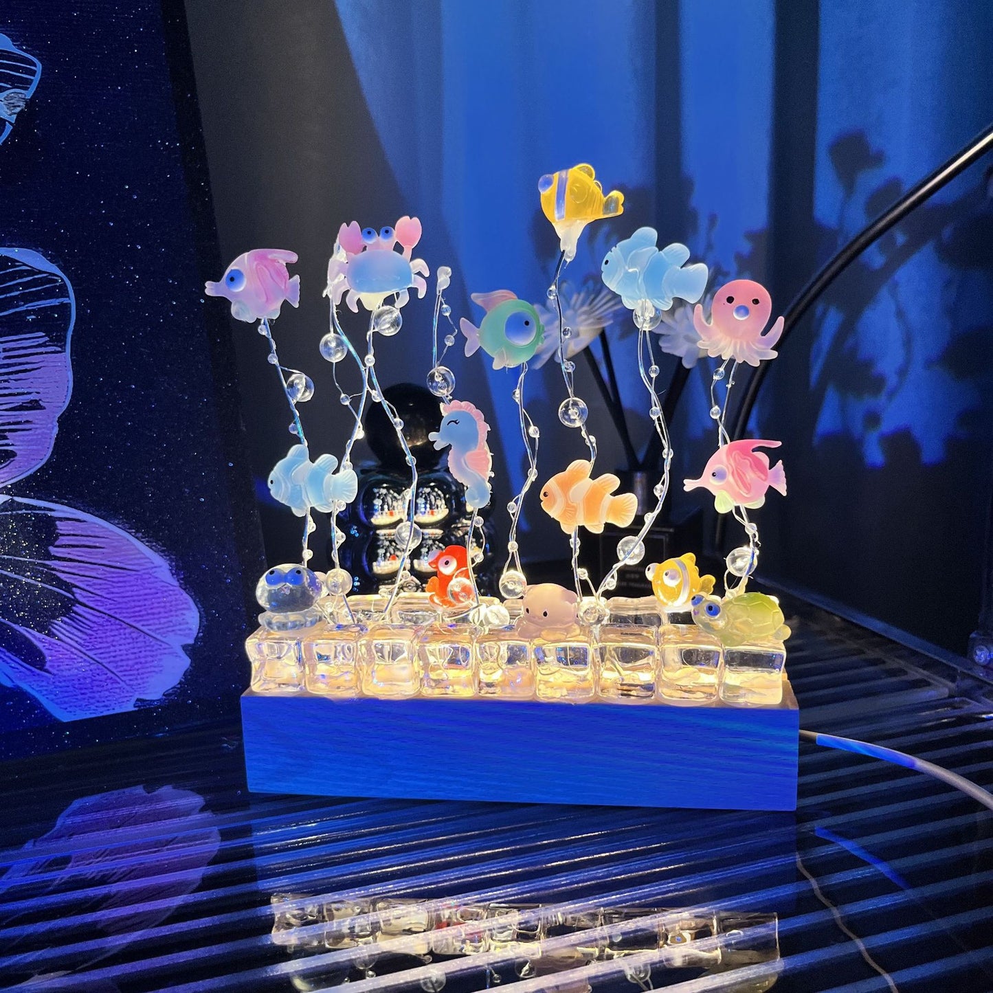 Handmade diy underwater world night light ocean ambient light plug-in ornament ice cube small fish creative gift gift