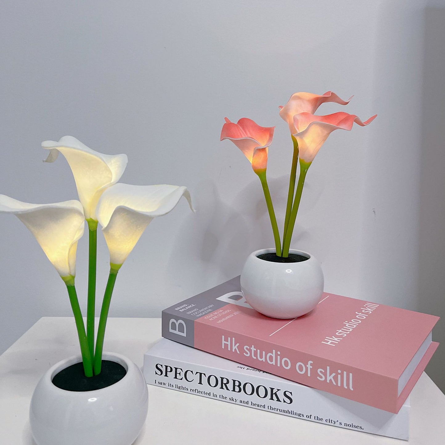 Cross-border calla lily simulation flower table lamp decorative bedside table lamp ornaments night light girlfriends gift ambient light wholesale