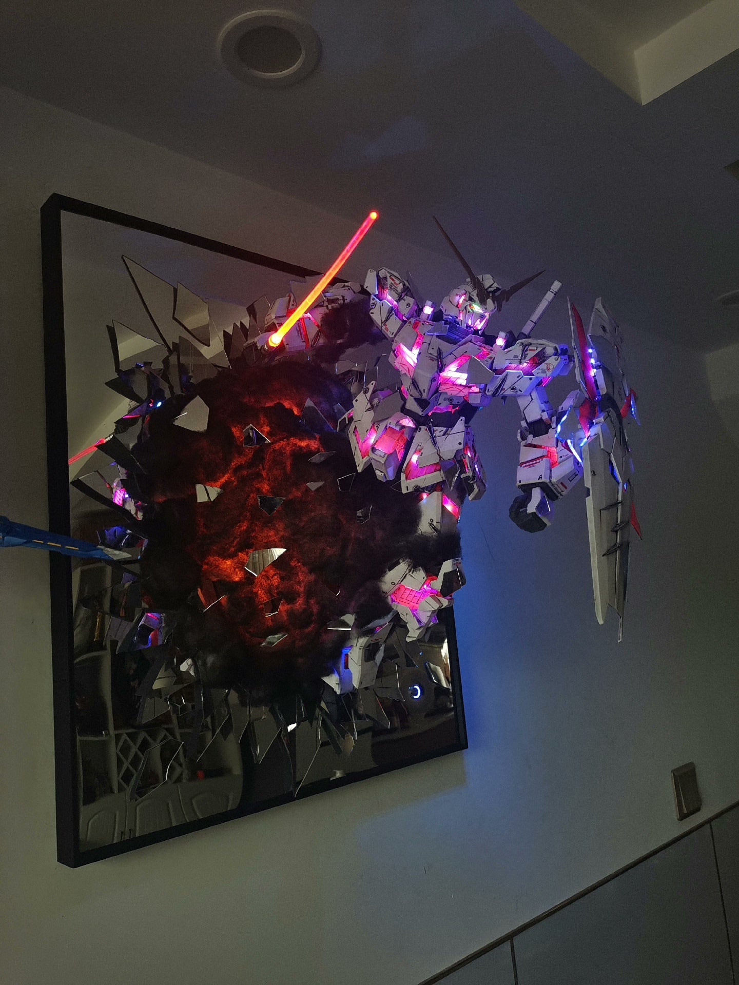 Finished Spot Gundam Broken Mirror 1:48 Scale Mega Mega Model CAD Set Really busy, the photos didn't turn out well! Live model stunning ~