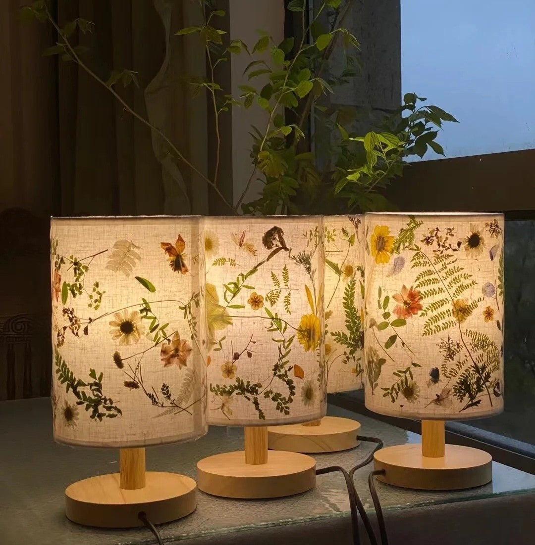 Bet on the flower table lamp salon class DIY handmade embossed specimen night light bedroom bedside lamp cultural and creative reunion activities