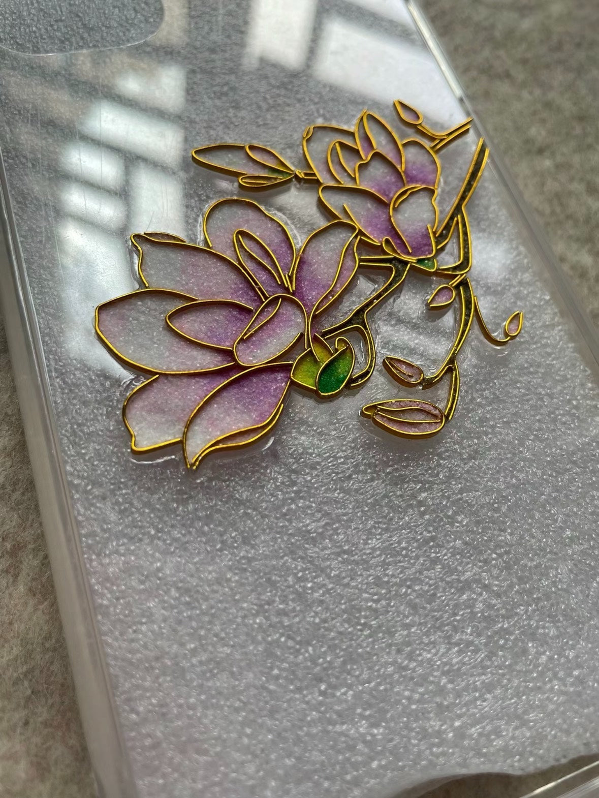 Filigree enamel mobile phone case