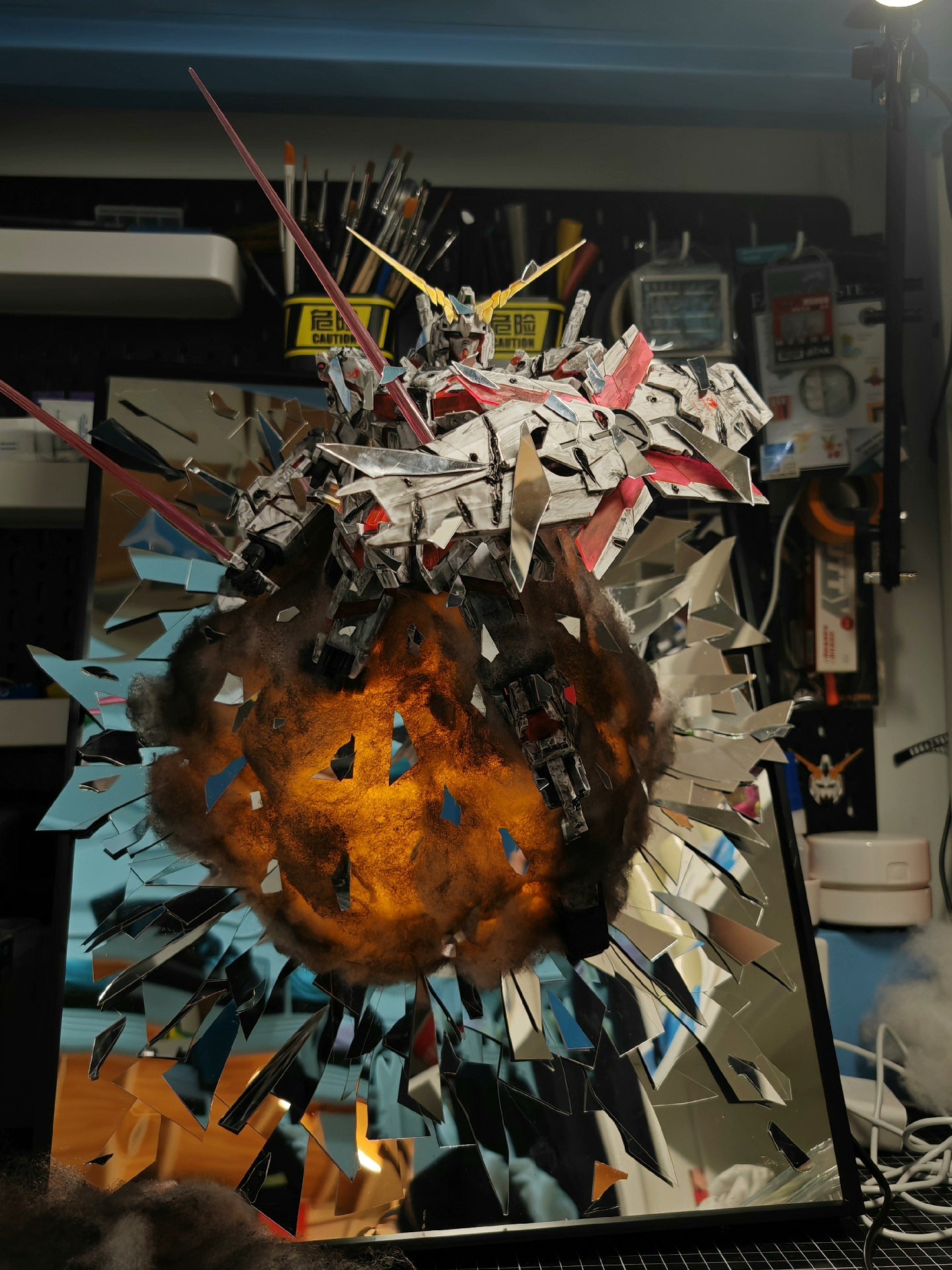 Broken Mirror Unicorn Gundam