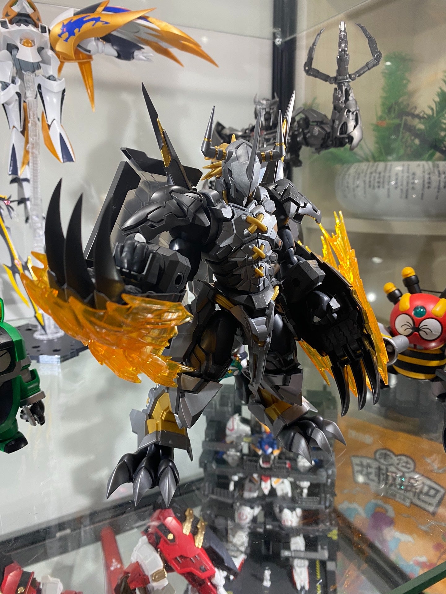 Battle Tyrannosaurus Rex Broken Mirror