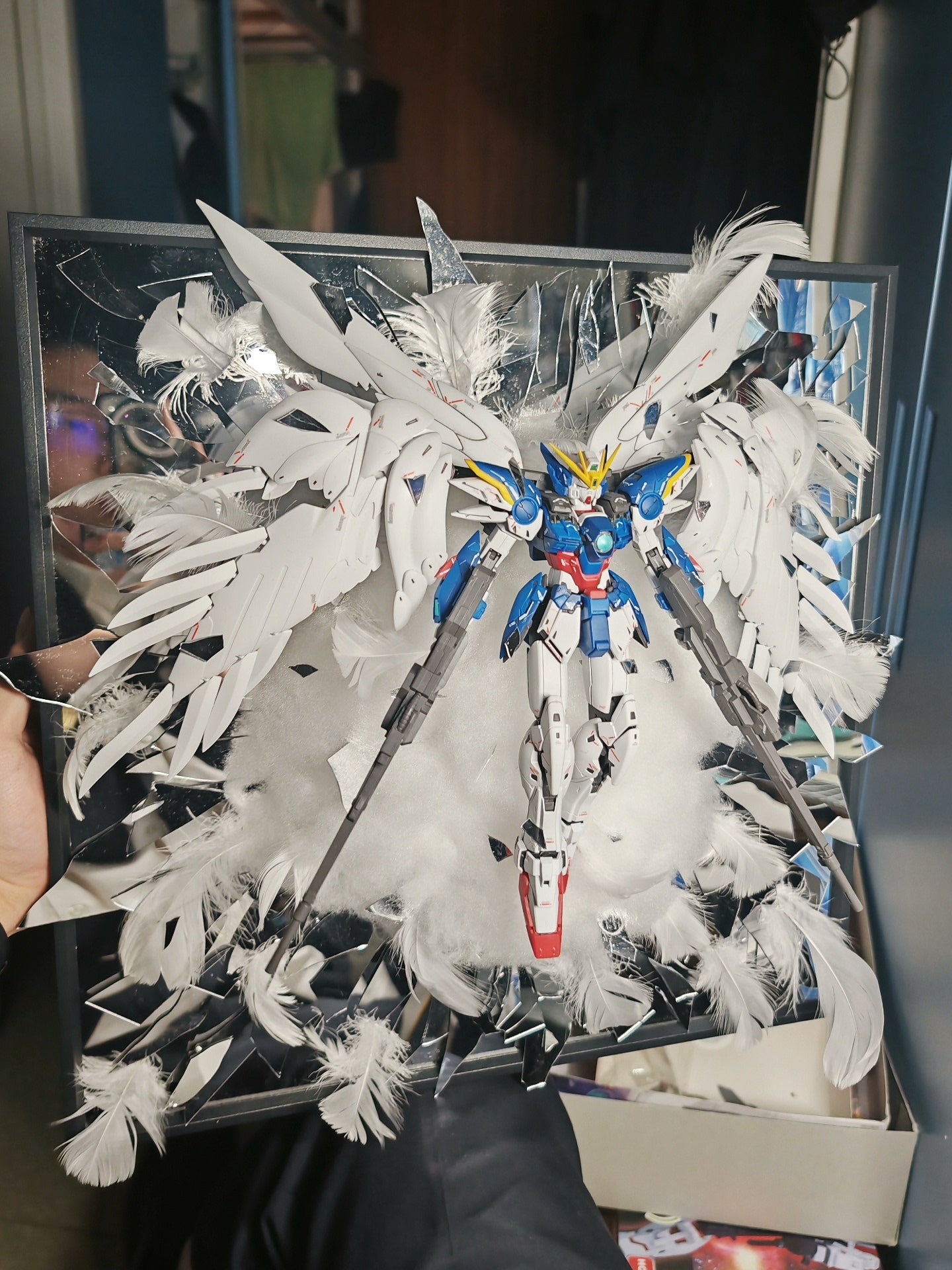 Broken Mirror Unicorn Gundam