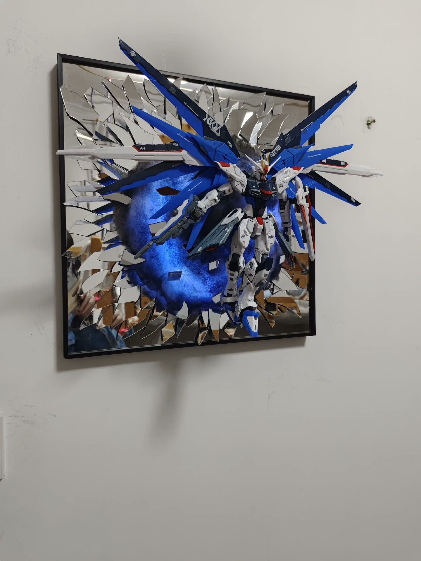 Broken Mirror Gundam Freedom 2.0, the price tag is for a set (6650 Freedom + Broken Mirror), what you see is what you get!