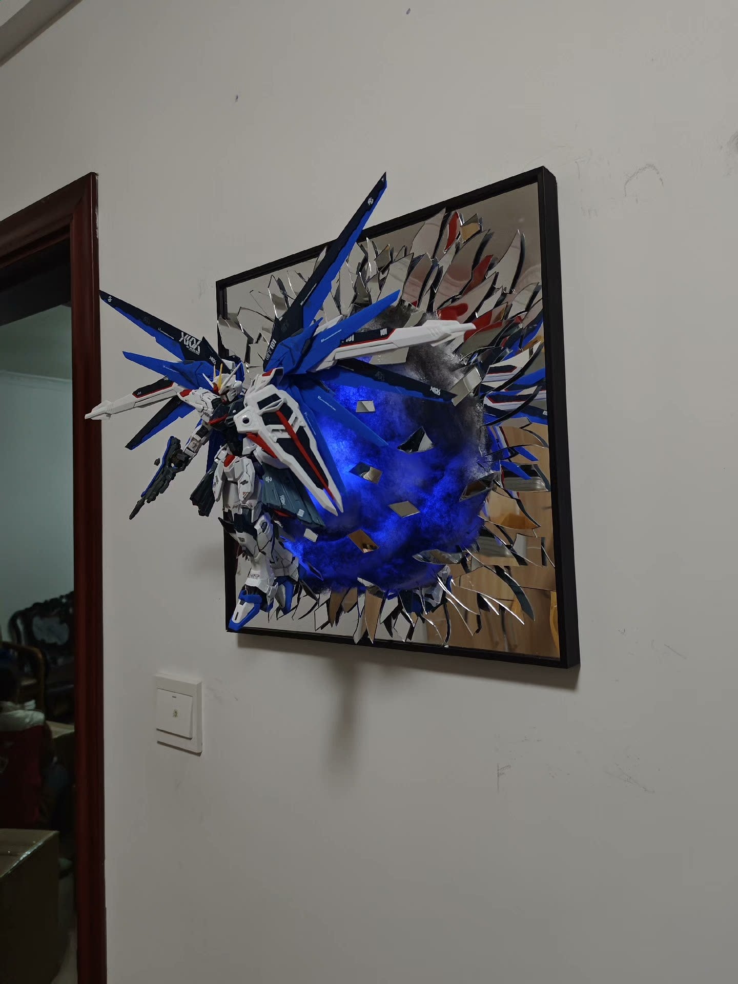 Broken Mirror Gundam Freedom 2.0, the price tag is for a set (6650 Freedom + Broken Mirror), what you see is what you get!