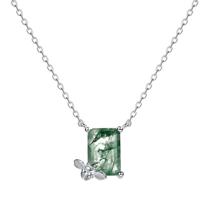 Collier transfrontalier en forme d'abeille en pierre naturelle moussue verte S925 argent agate cresson chaîne de clavicule Europe et États-Unis léger luxe