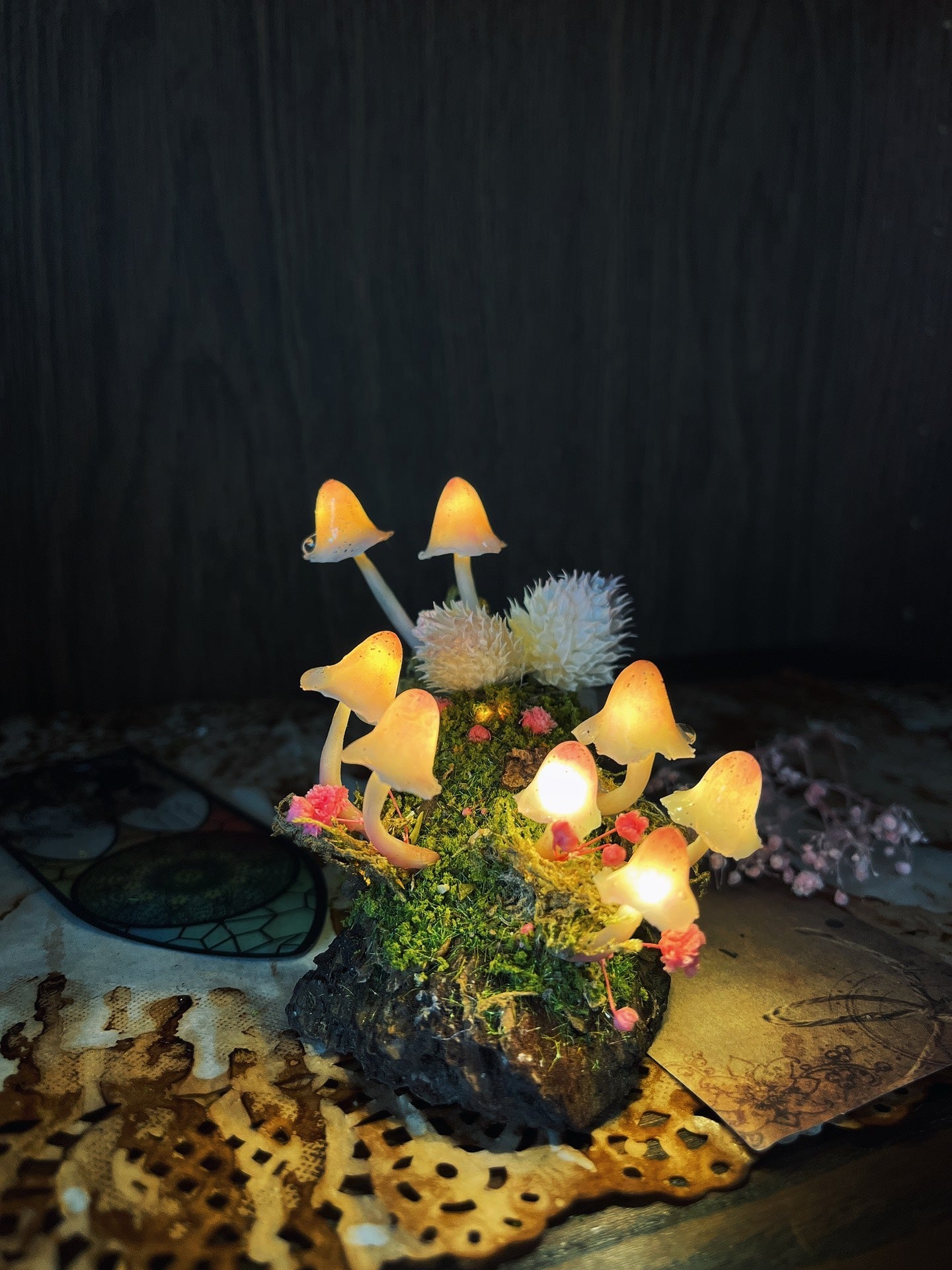 Handmade Mushroom Night Light Mushroom elves can be added Color and style can be customized