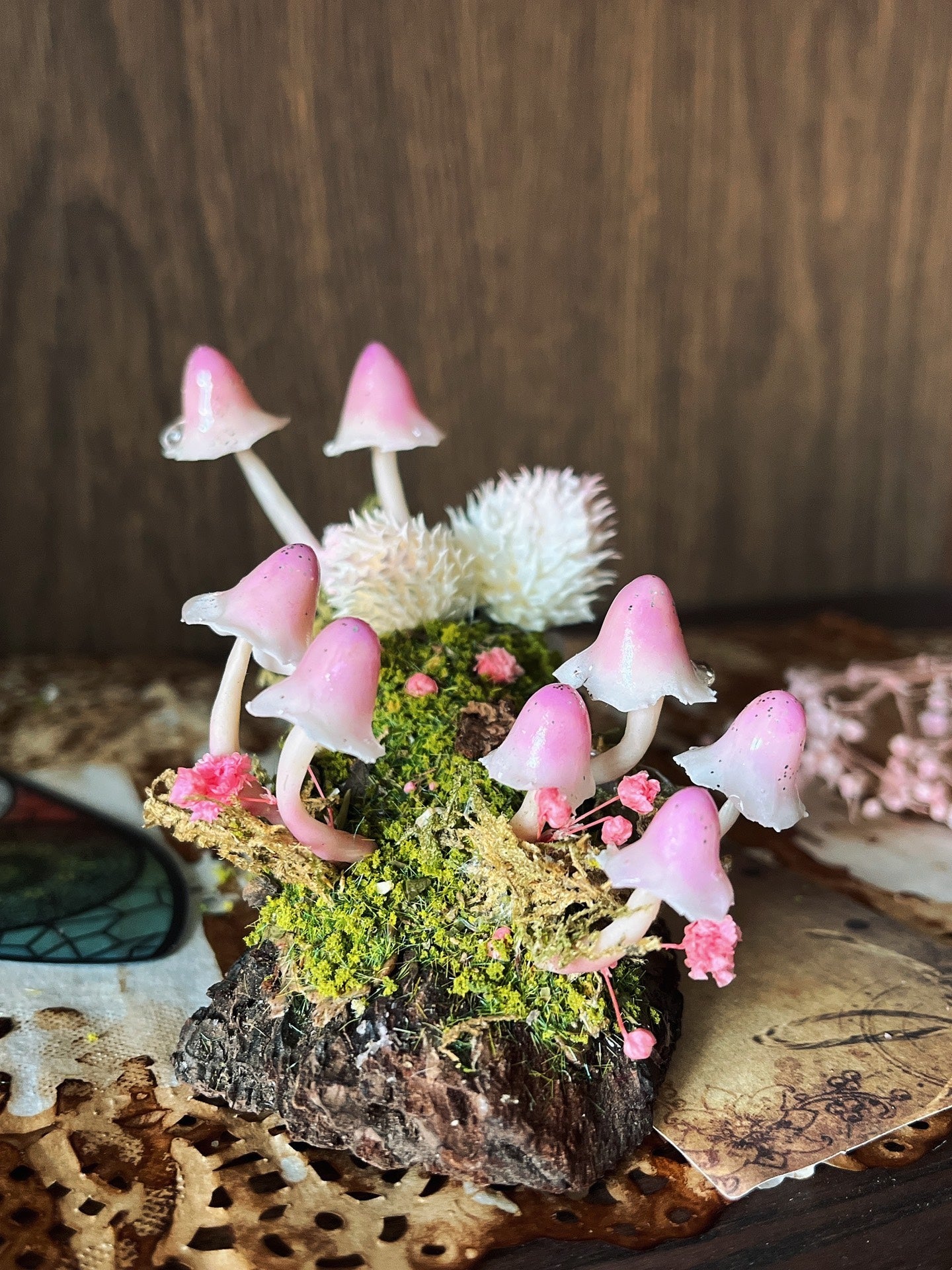 Handmade Mushroom Night Light Mushroom elves can be added Color and style can be customized