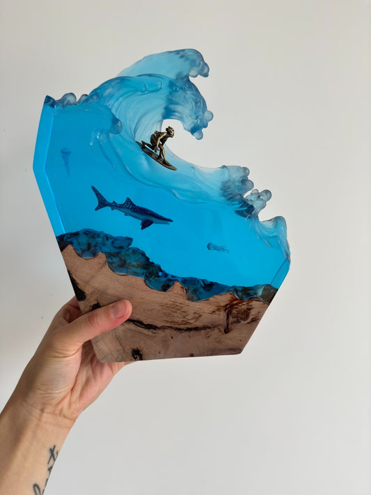 Clear batch of solid wood drip glue handmade ocean surfing resin lamp (USB plug can light up)