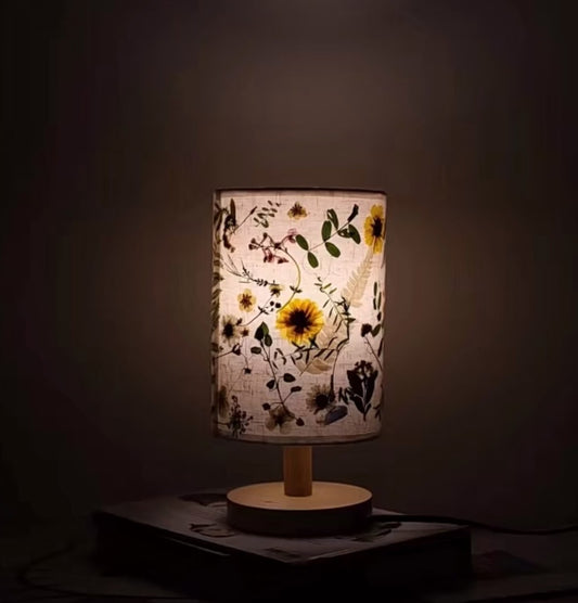 Bet on the flower table lamp salon class DIY handmade embossed specimen night light bedroom bedside lamp cultural and creative reunion activities